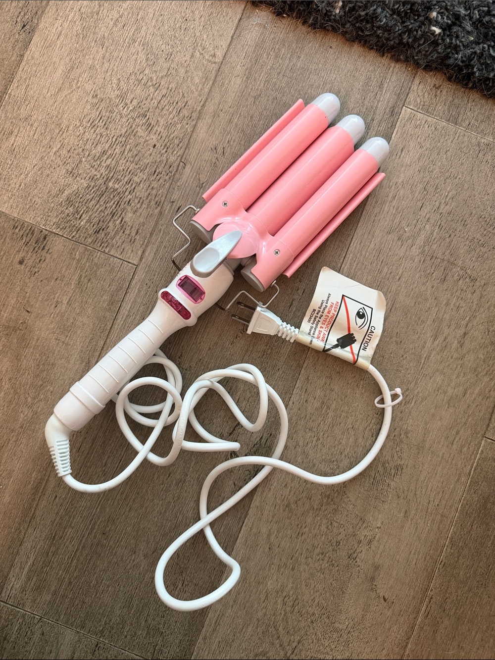 Inh triple barrel curling iron